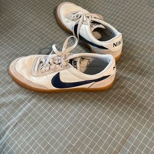 Nike tennis shoes